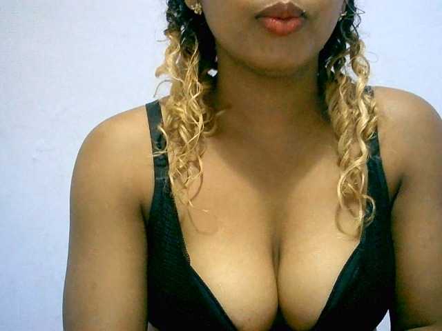 BelliBellaha live cam on BongaCams