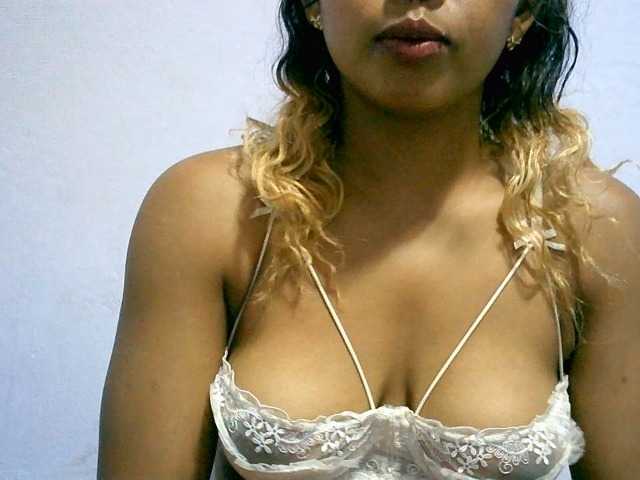 BelliBellaha live cam on BongaCams