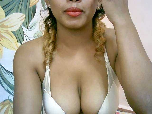 BelliBellaha live cam on BongaCams