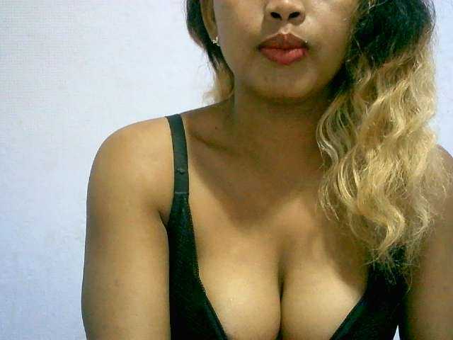 BelliBellaha live cam on BongaCams