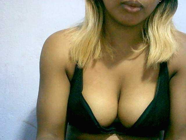 BelliBellaha live cam on BongaCams