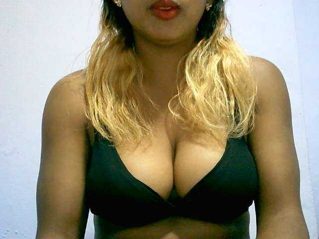 BelliBellaha live cam on BongaCams