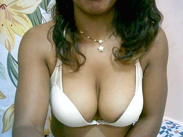 BelliBellaha live cam on BongaCams