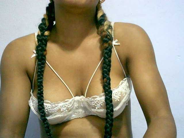 BelliBellaha live cam on BongaCams