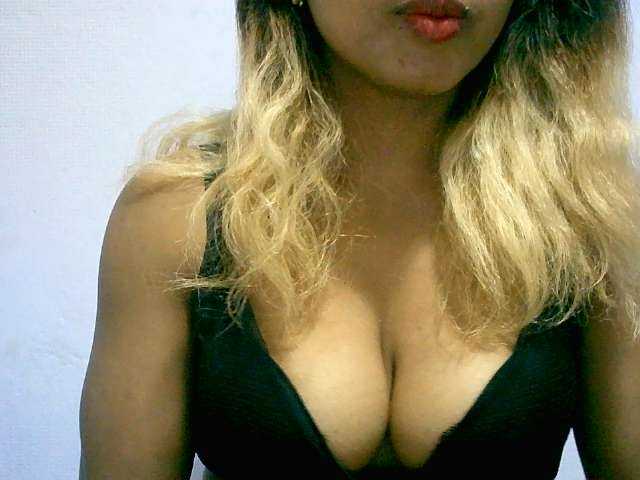 BelliBellaha live cam on BongaCams