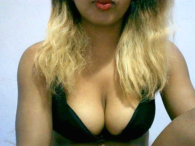 BelliBellaha live cam on BongaCams