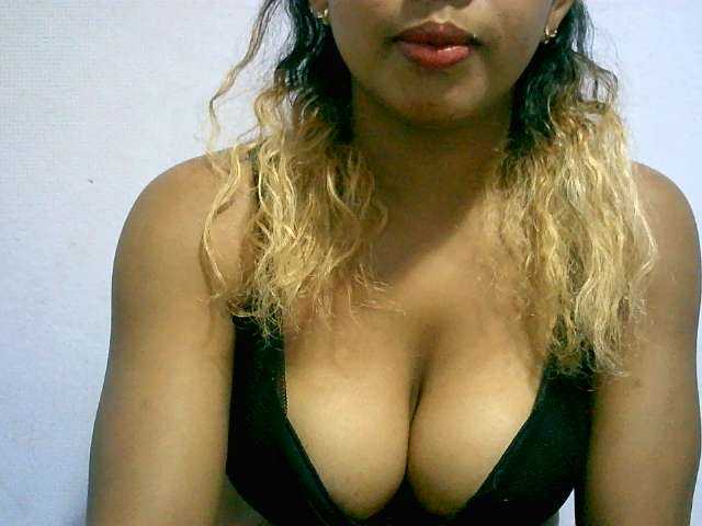 BelliBellaha live cam on BongaCams