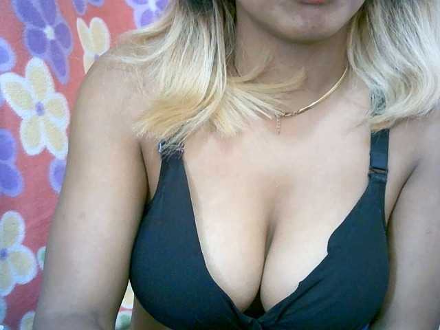 BelliBellaha live cam on BongaCams