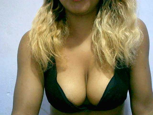 BelliBellaha live cam on BongaCams