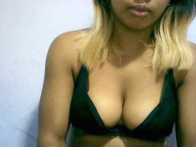 BelliBellaha live cam on BongaCams
