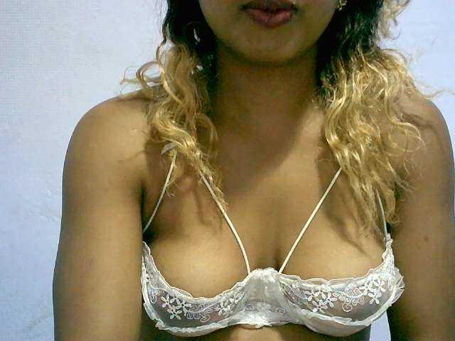 BelliBellaha live cam on BongaCams