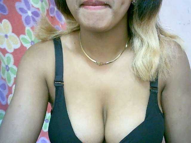 BelliBellaha live cam on BongaCams