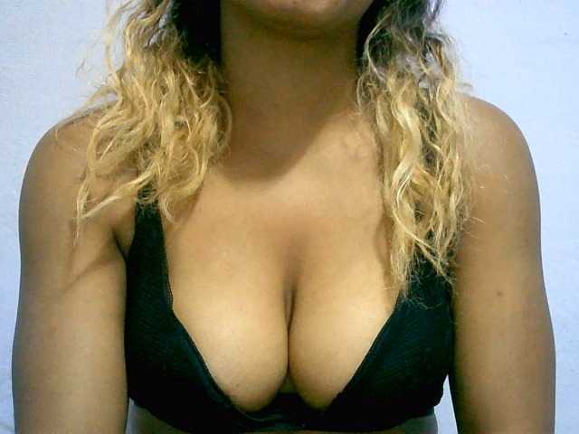 BelliBellaha live cam on BongaCams