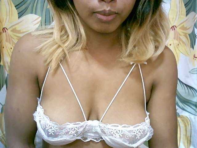 BelliBellaha live cam preview
