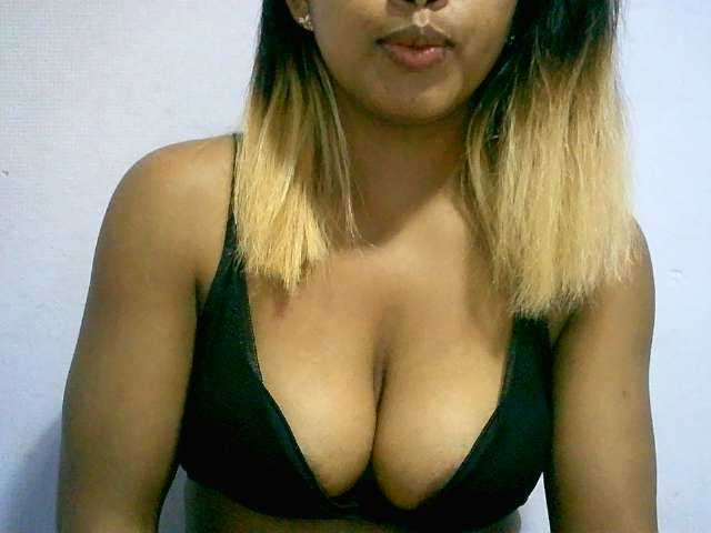 BelliBellaha live cam on BongaCams