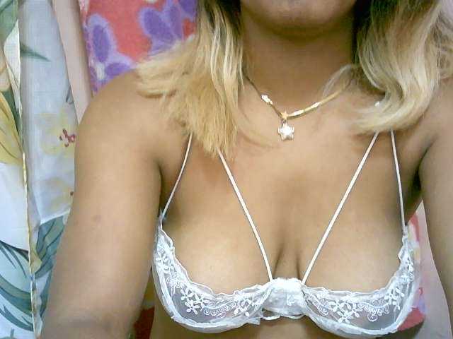 BelliBellaha live cam on BongaCams