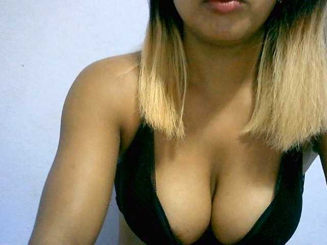 BelliBellaha live cam on BongaCams