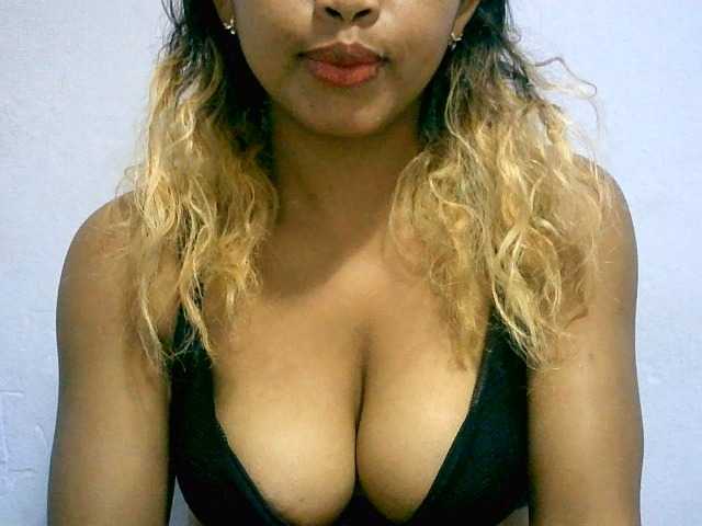 BelliBellaha live cam on BongaCams
