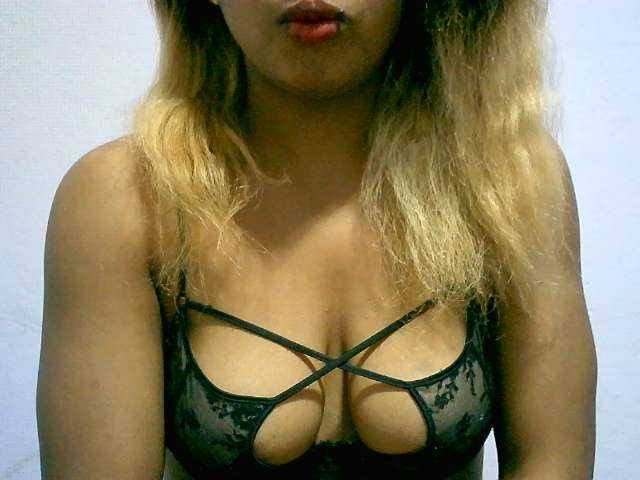 BelliBellaha live cam on BongaCams