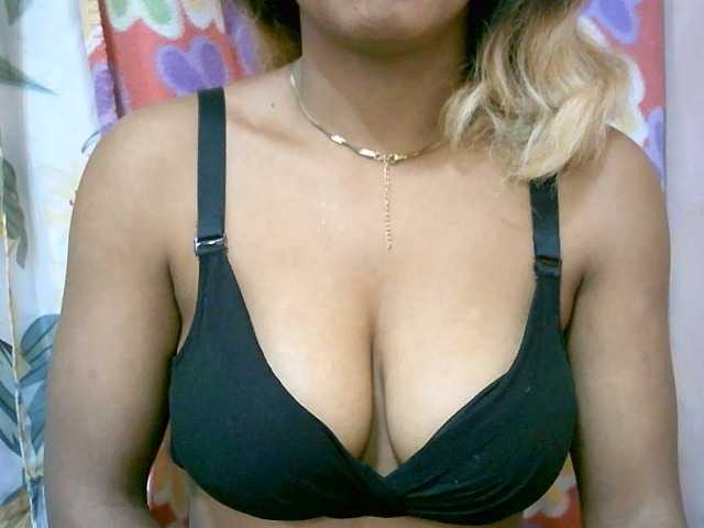 BelliBellaha live cam on BongaCams