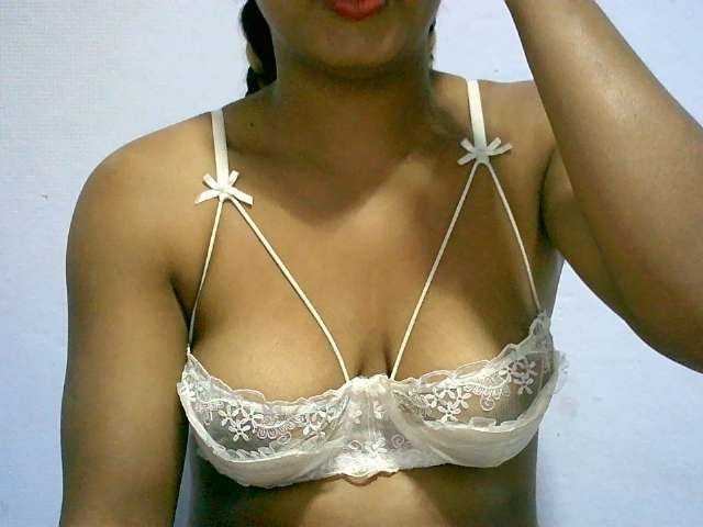 BelliBellaha live cam on BongaCams