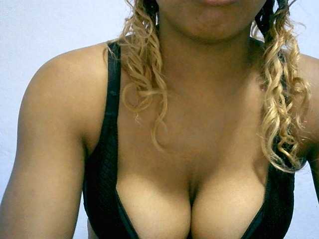 BelliBellaha live cam preview