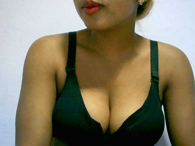 BelliBellaha live cam on BongaCams