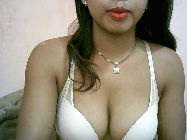 BelliBellaha live cam on BongaCams