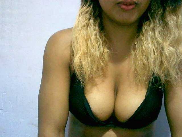 BelliBellaha live cam on BongaCams