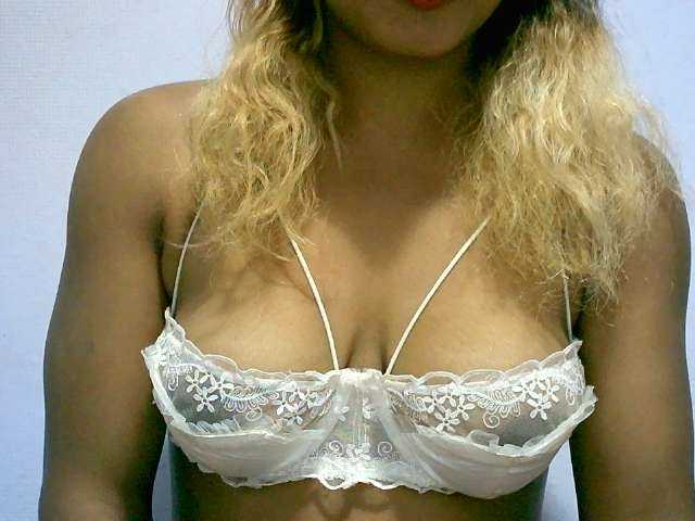 BelliBellaha live cam on BongaCams