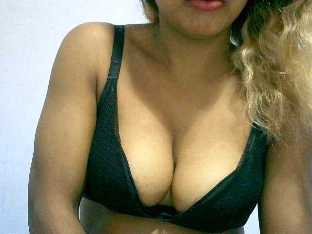 BelliBellaha live cam on BongaCams