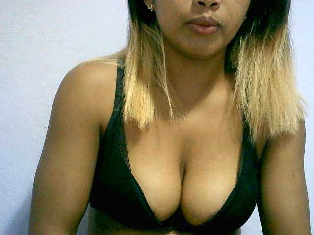 BelliBellaha live cam on BongaCams