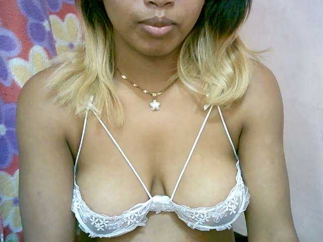BelliBellaha live cam on BongaCams