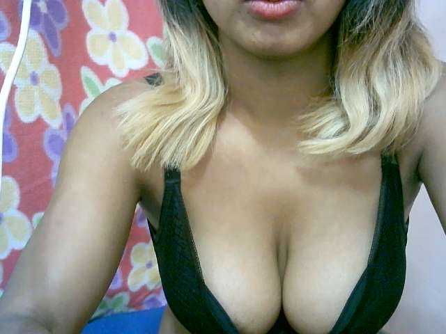 BelliBellaha, en vivo ahora en BongaCams