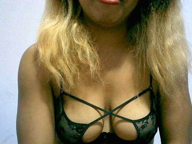 BelliBellaha live cam on BongaCams