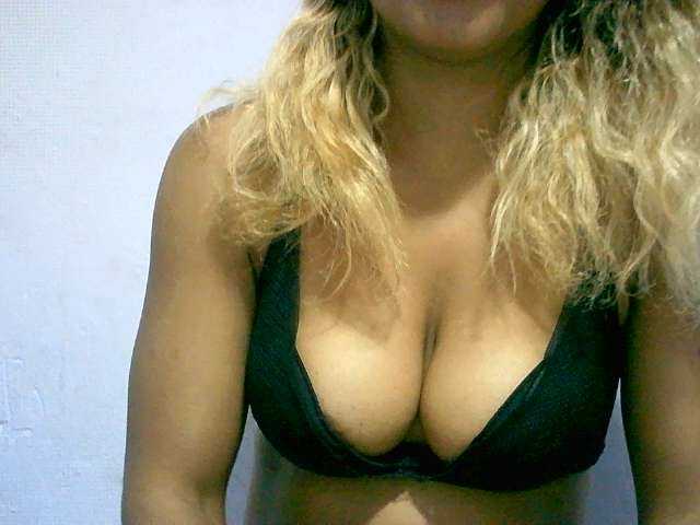 BelliBellaha live cam on BongaCams