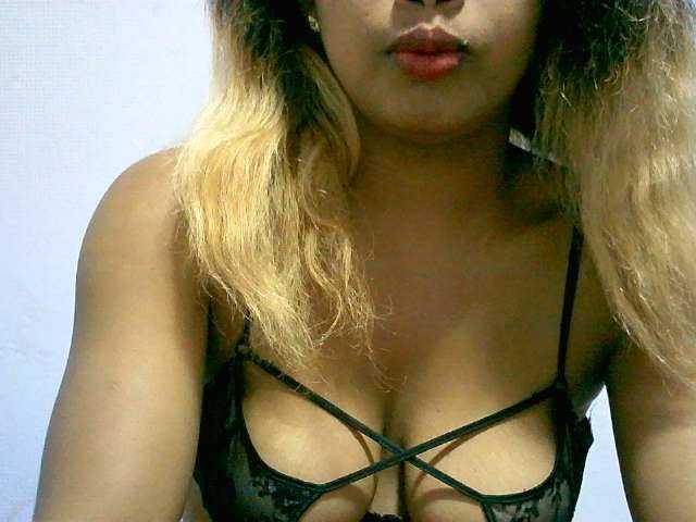 BelliBellaha live cam on BongaCams