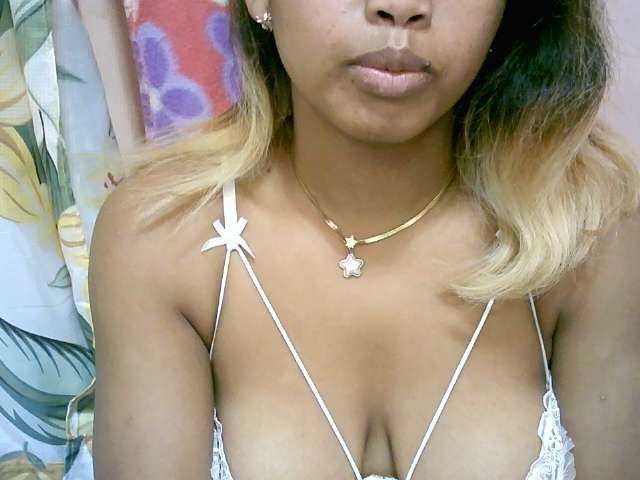 BelliBellaha live cam on BongaCams