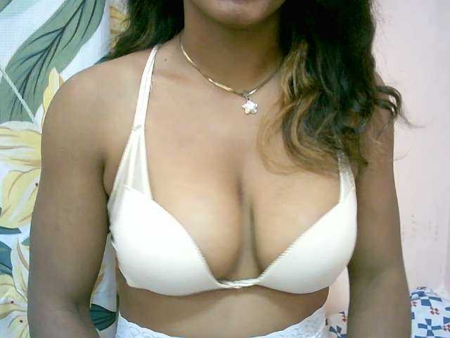 BelliBellaha live cam on BongaCams