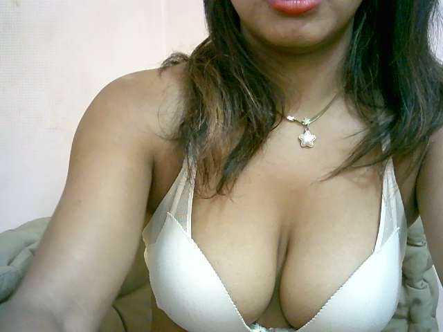 BelliBellaha live cam on BongaCams