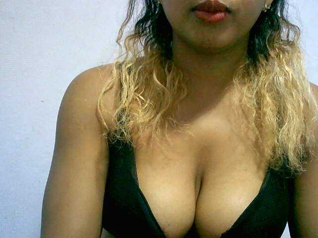 BelliBellaha live cam on BongaCams