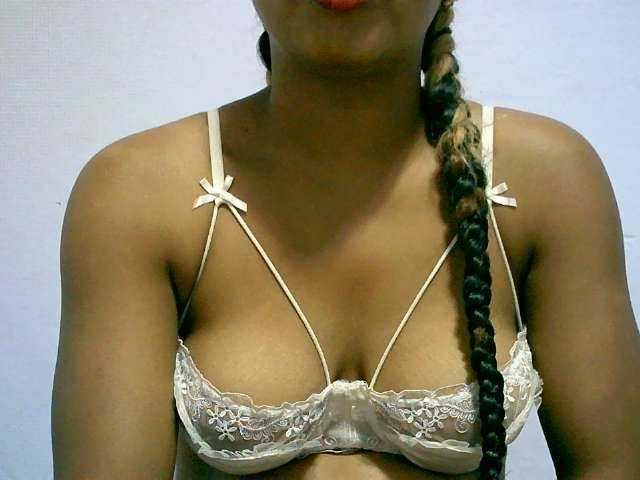 BelliBellaha live cam on BongaCams