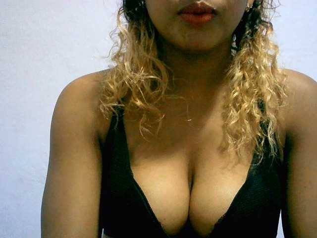 BelliBellaha live cam on BongaCams