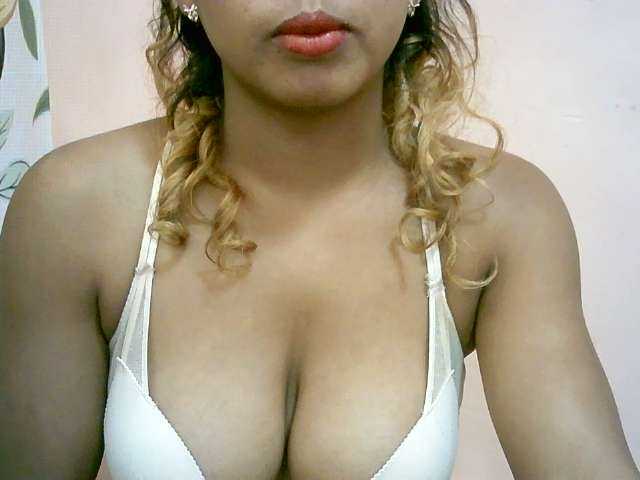 BelliBellaha live cam on BongaCams