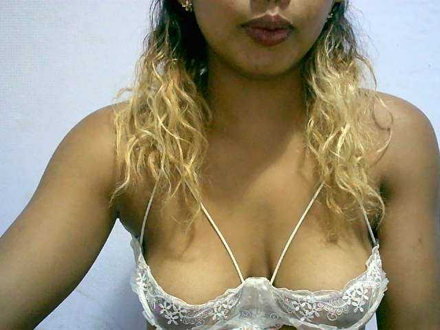 BelliBellaha live cam on BongaCams