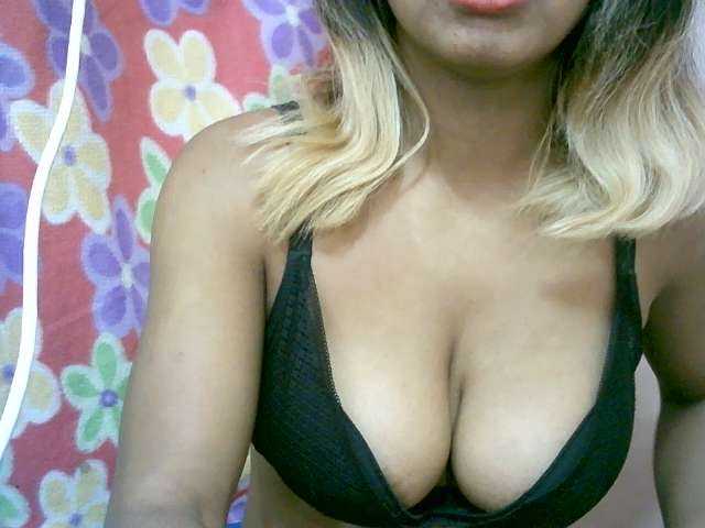 BelliBellaha, en vivo ahora en BongaCams