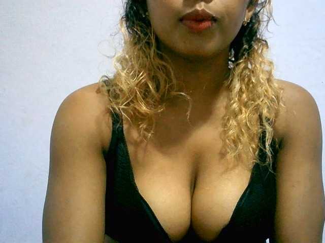 BelliBellaha live cam on BongaCams