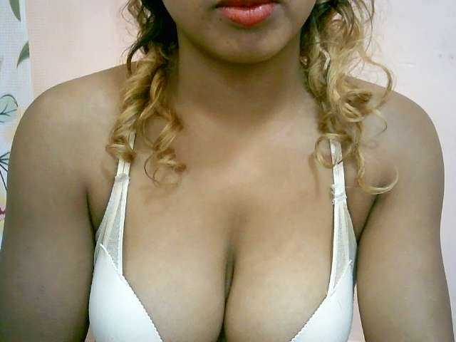 BelliBellaha live cam on BongaCams