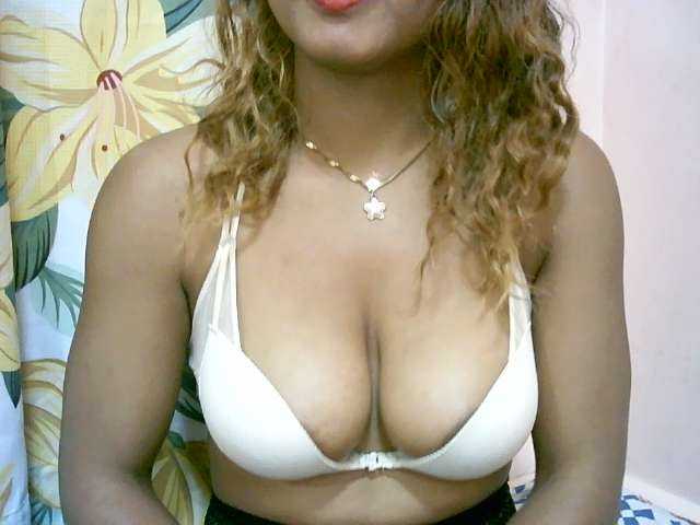 BelliBellaha live cam on BongaCams