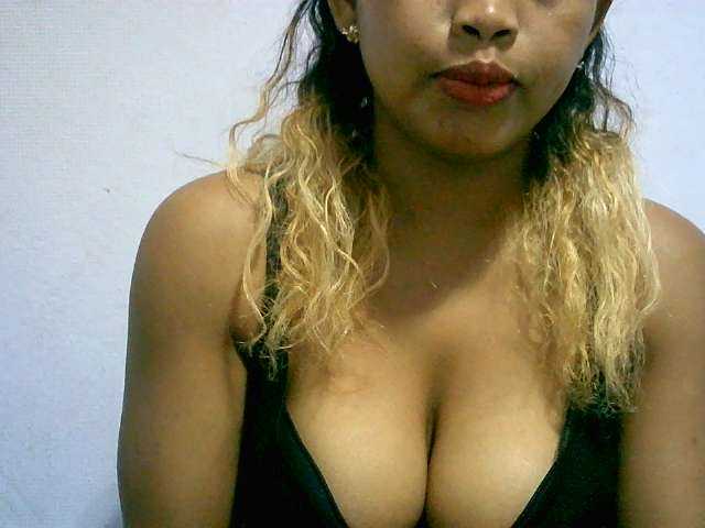 BelliBellaha live cam on BongaCams